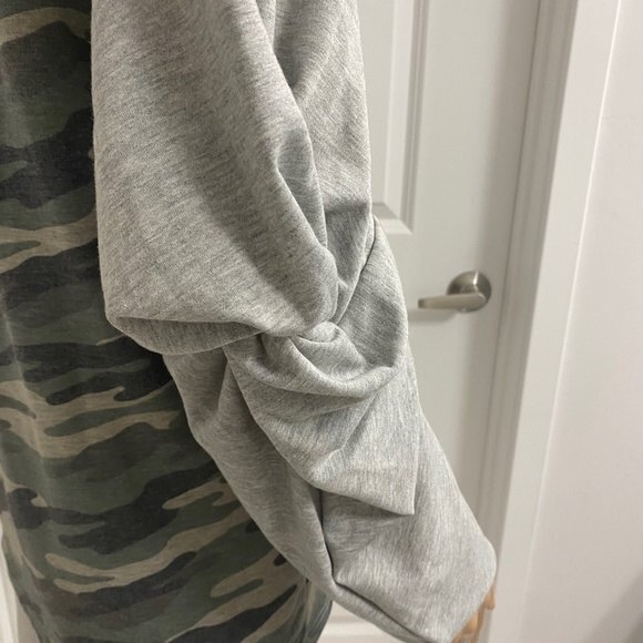 Maverick The Collection Camo Print Top. Multicolor. Small. - Picture 4 of 7